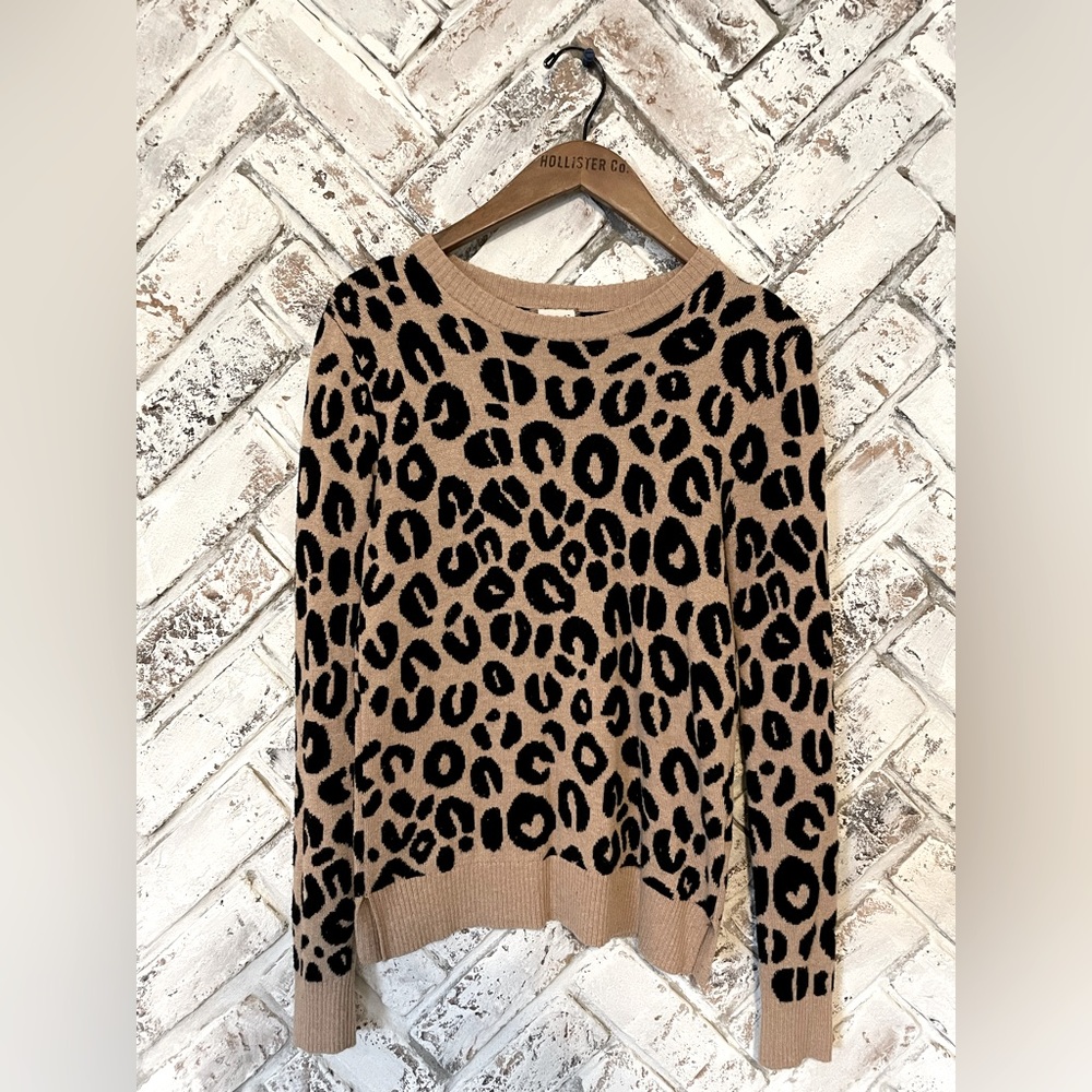 a new day leopard print sweater size XS